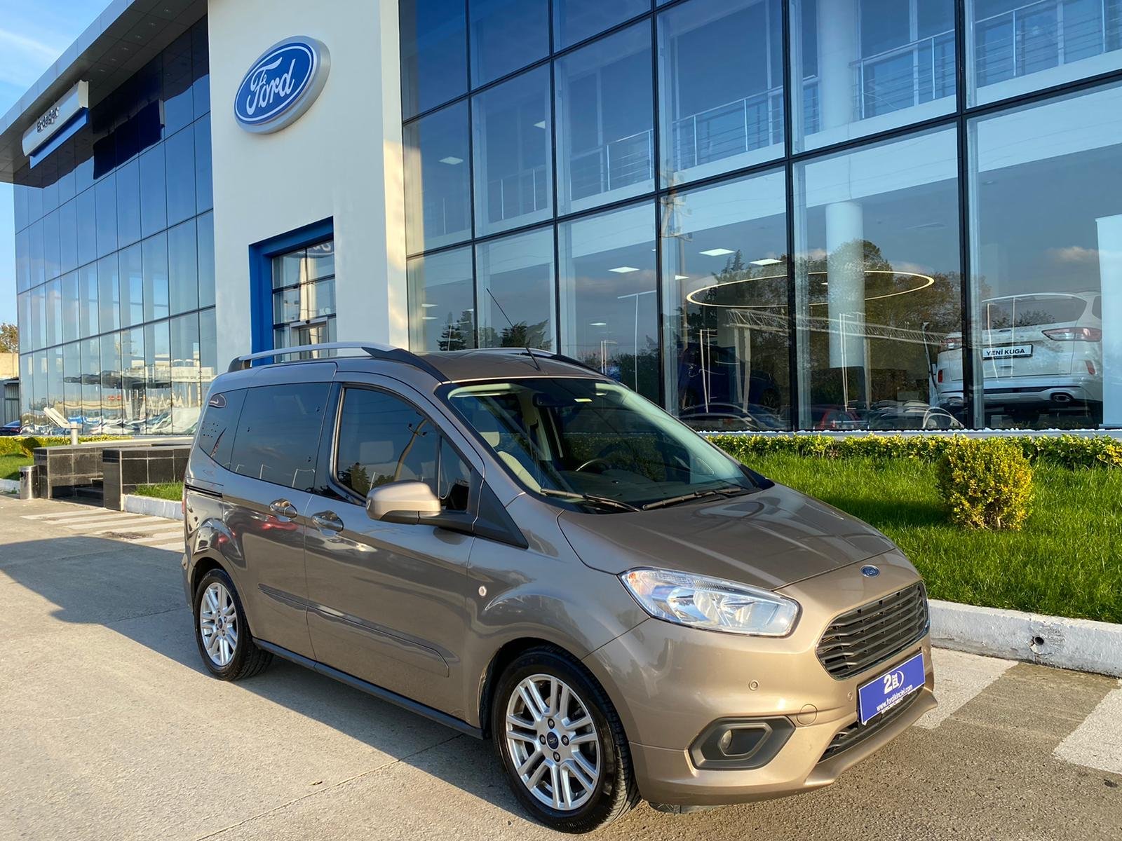 Ford tourneo courier 2018